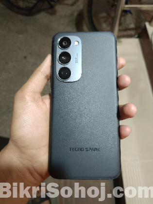 Tecno spark 40 pro plus
